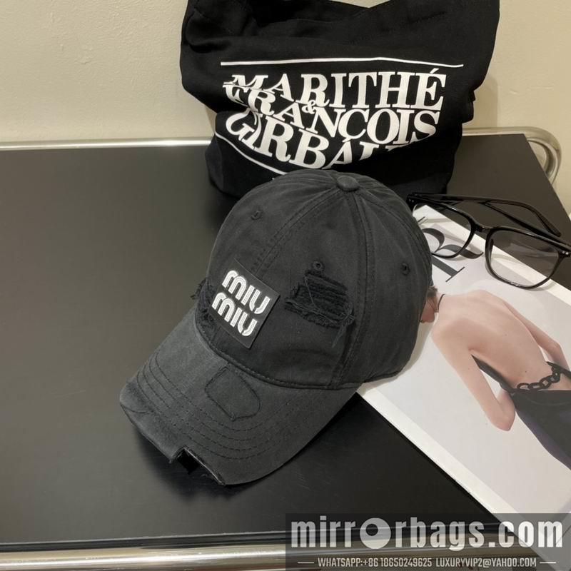 MiuMiu Hat dx29