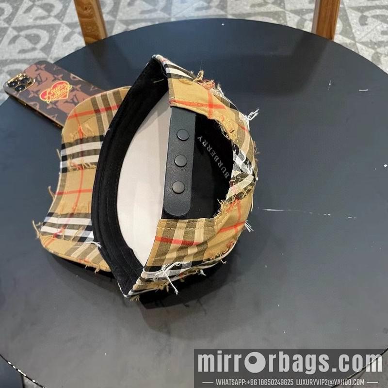 Burberry Hat 030717
