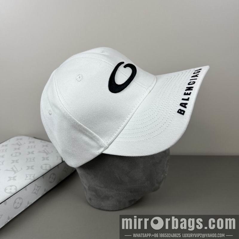 Balenciaga Hat dx06