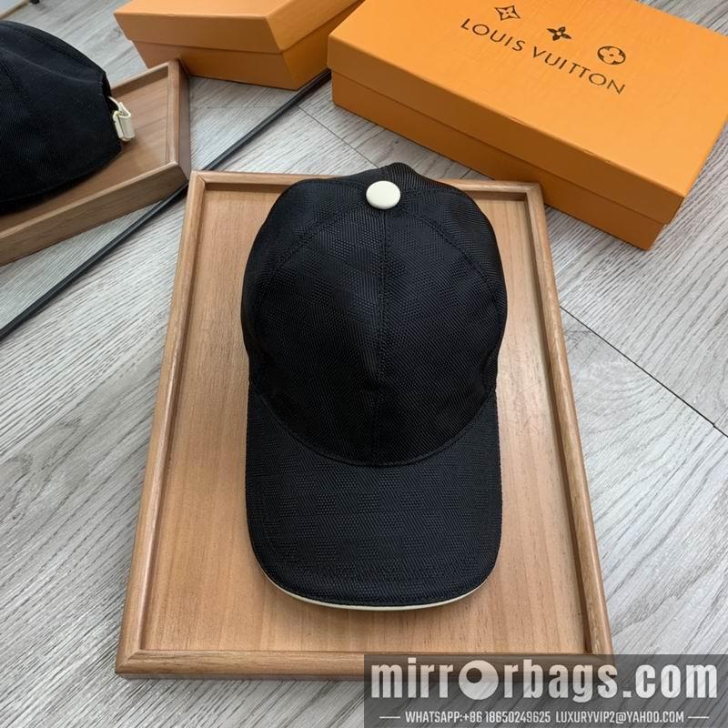 LV Hat dx152