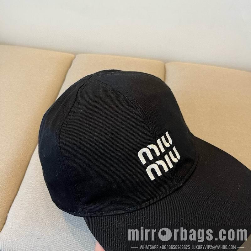 Miumiu Hat dx32