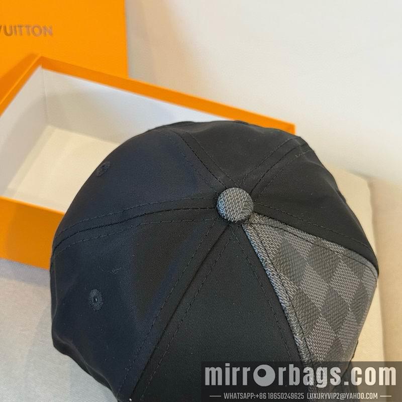 LV Hat dx37