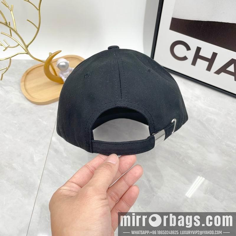 LV Hat dx49