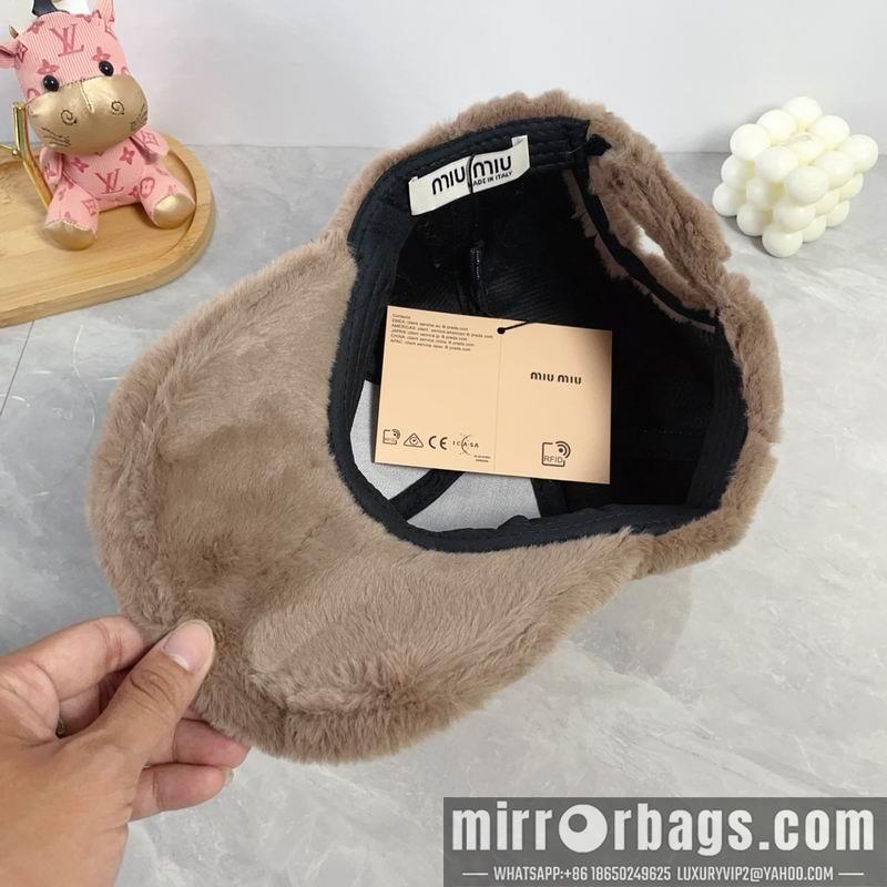 Miumiu Hat dx68