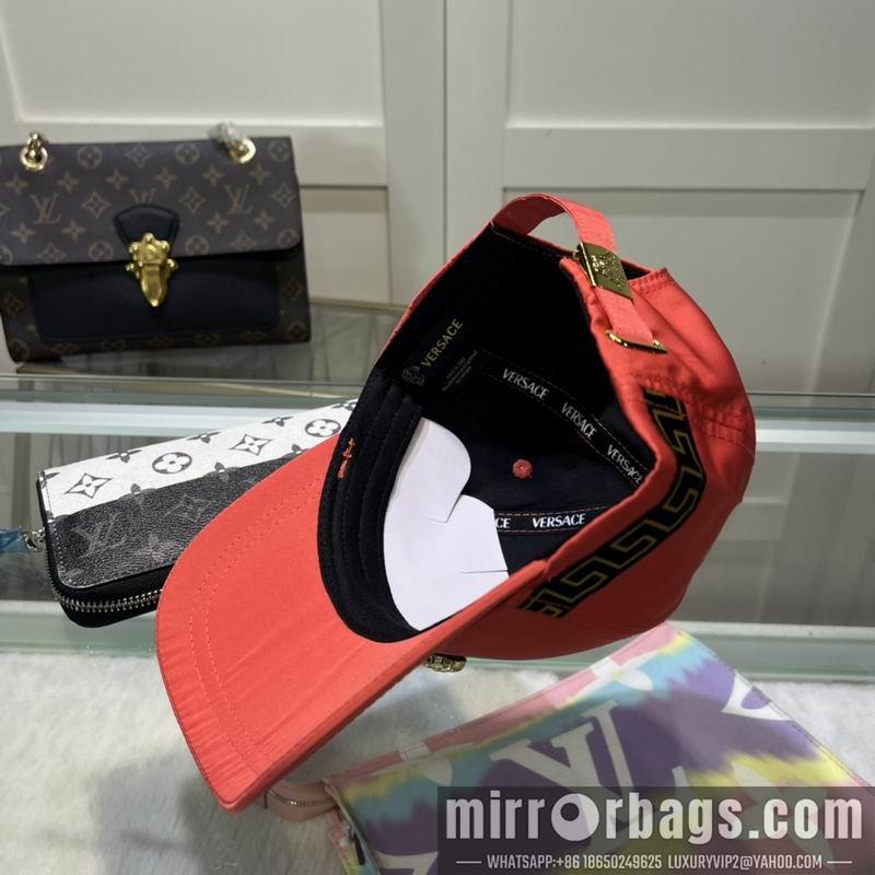 Versace Hat dx07