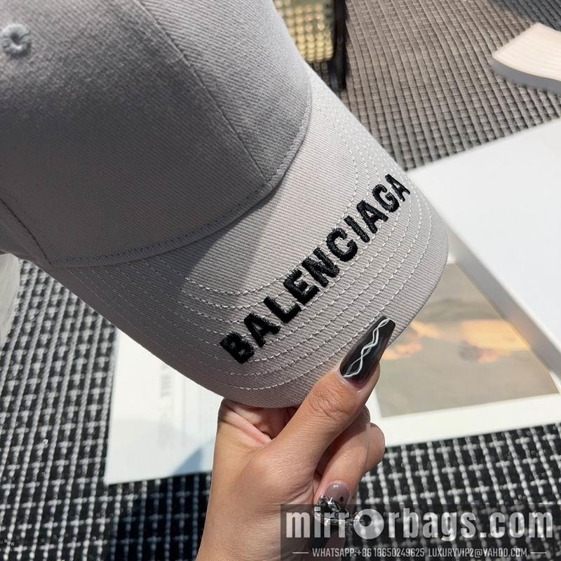 Balenciaga Hat dx13
