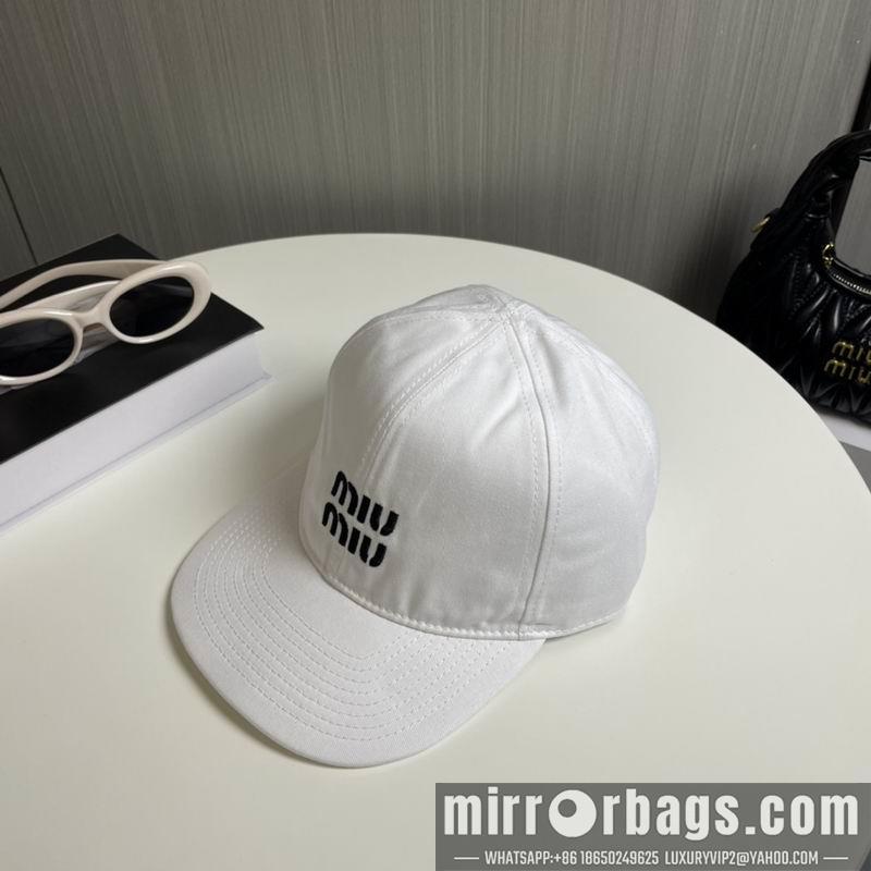 Miumiu Hat 091404