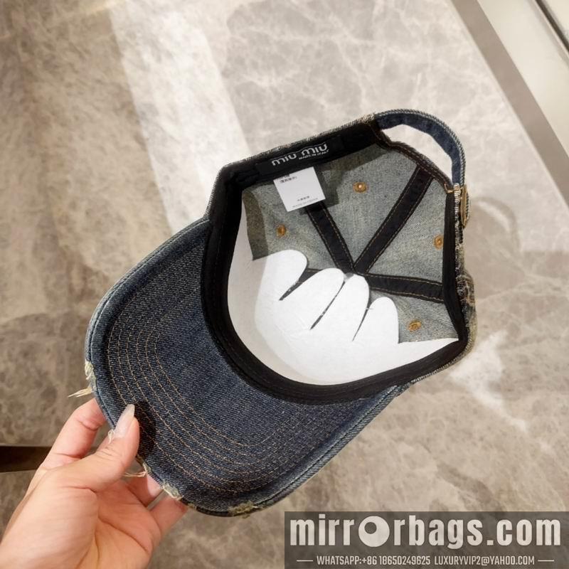 Miumiu Hat 090602