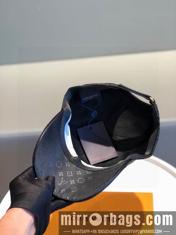 LV Hat 071203