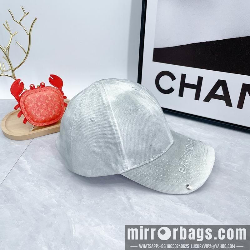 Balenciaga Hat dx120