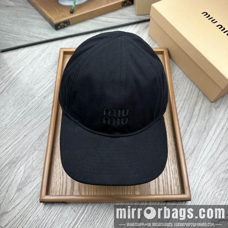 Miumiu Hat dx62
