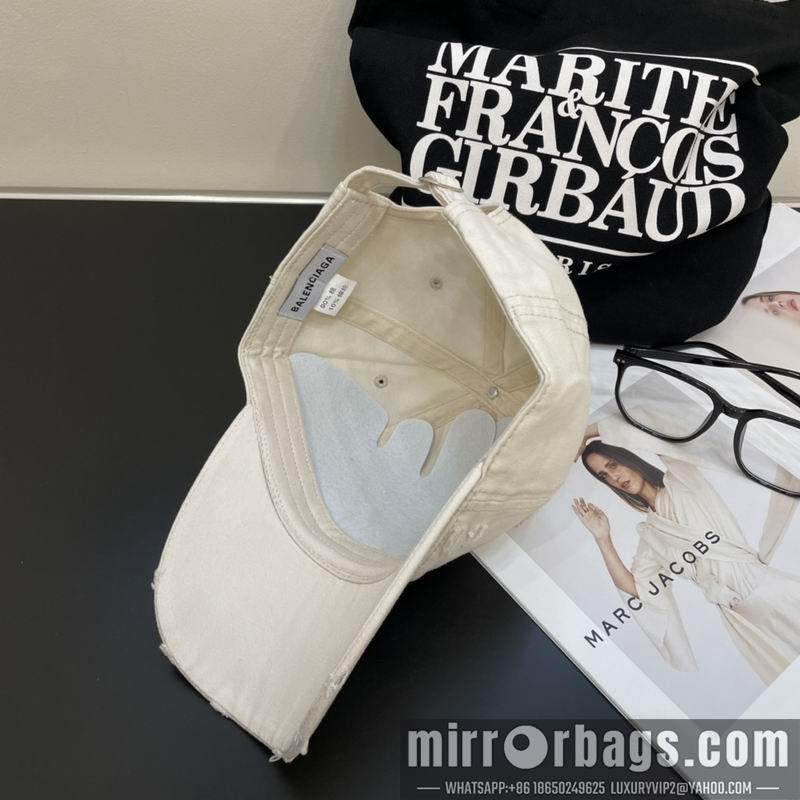 Balenciaga Hat 042701