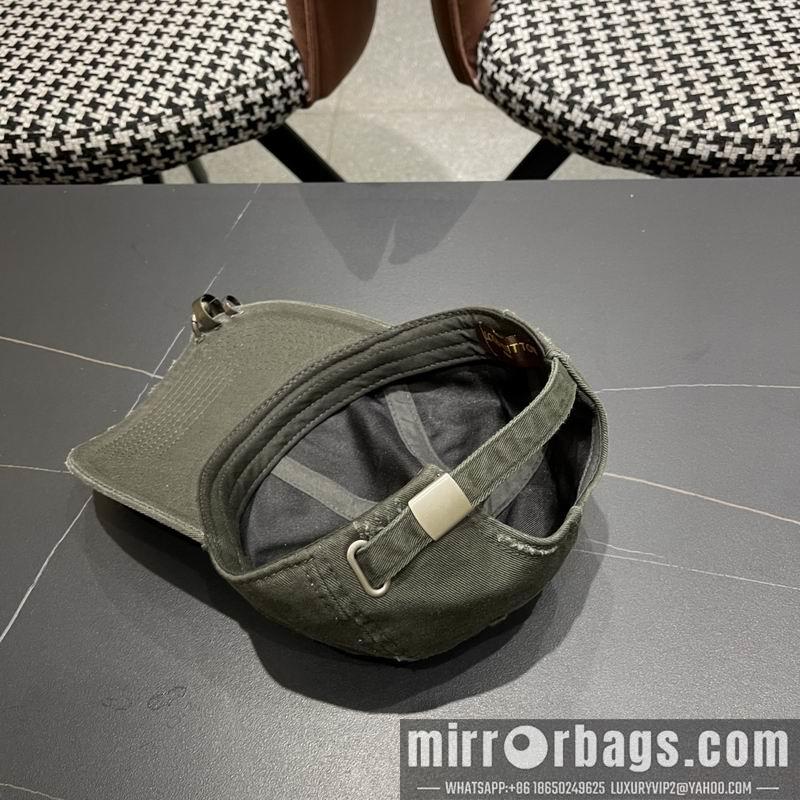 LV Hat 040206