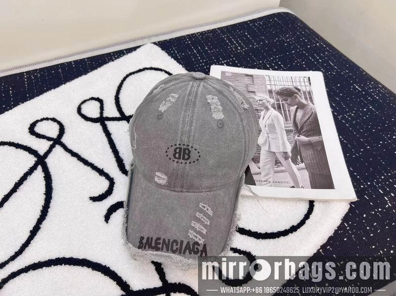 Balenciaga Hat dx107