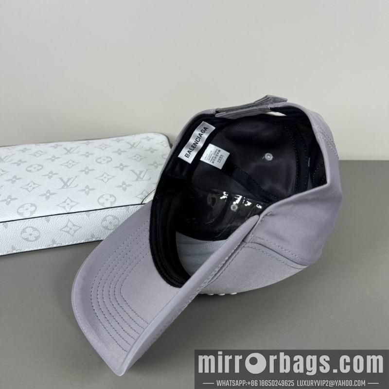 Balenciaga Hat dx33
