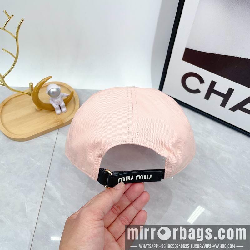 Miumiu Hat dx07