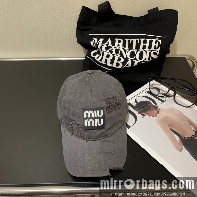MiuMiu Hat dx29