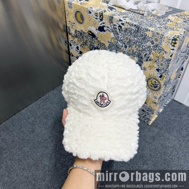 Moncler Hat dx10