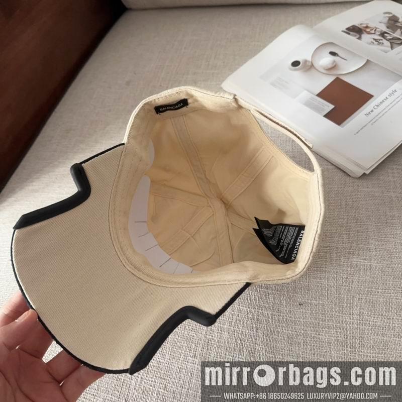 Balenciaga Hat dx21