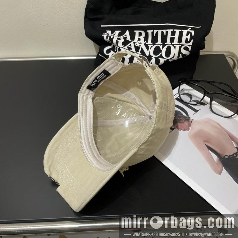 MiuMiu Hat dx29