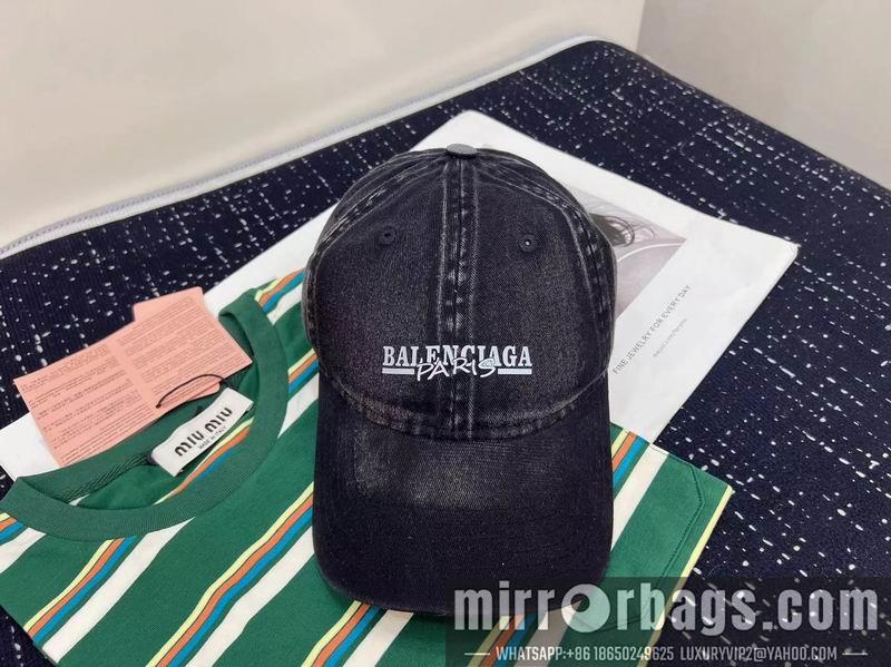 Balenciaga Hat dx106