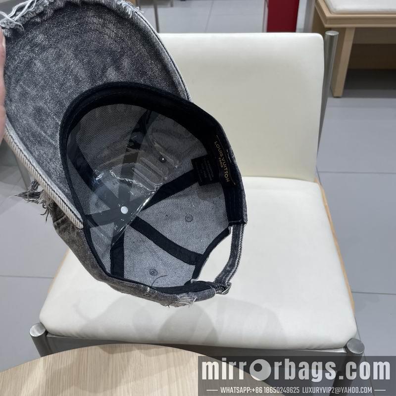LV Hat 030743