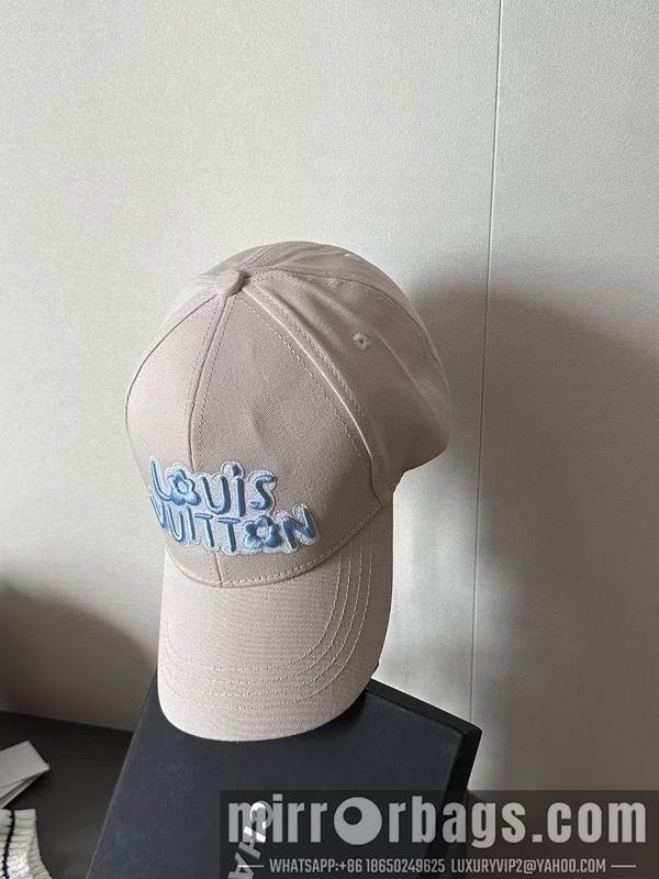 LV Hat dx30