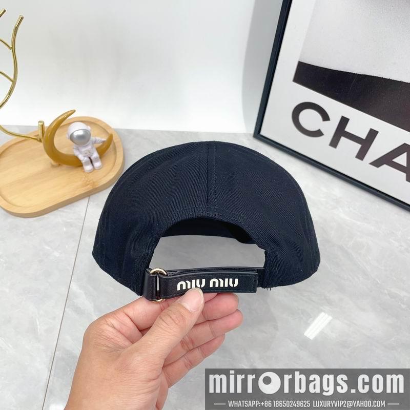 Miumiu Hat dx07