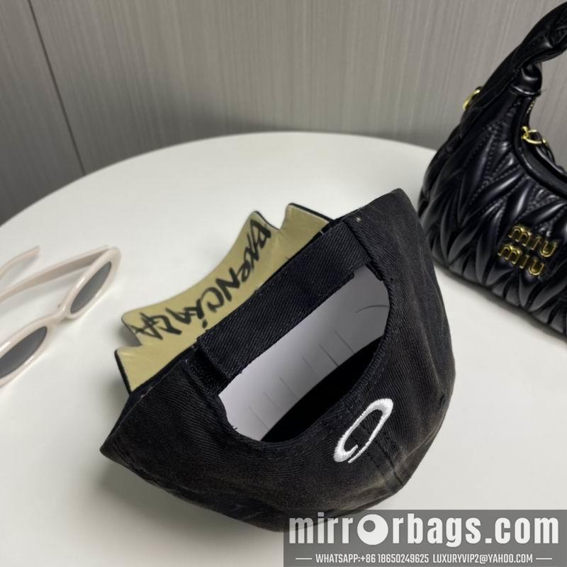 Balenciaga Hat dx63