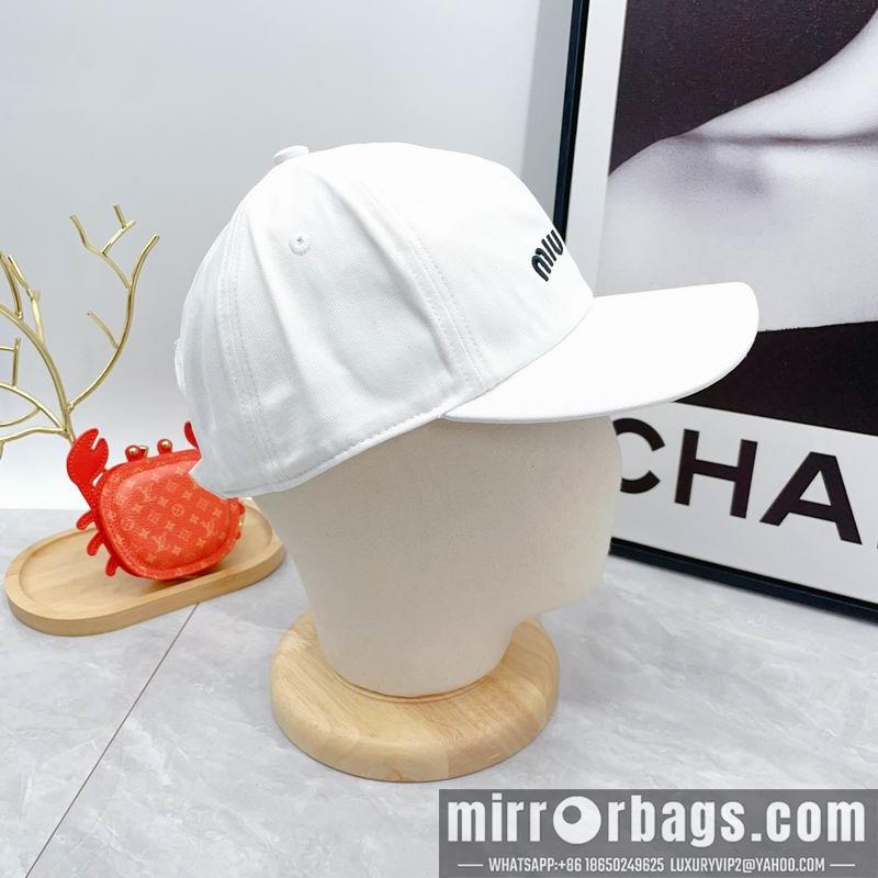 Miumiu Hat dx01