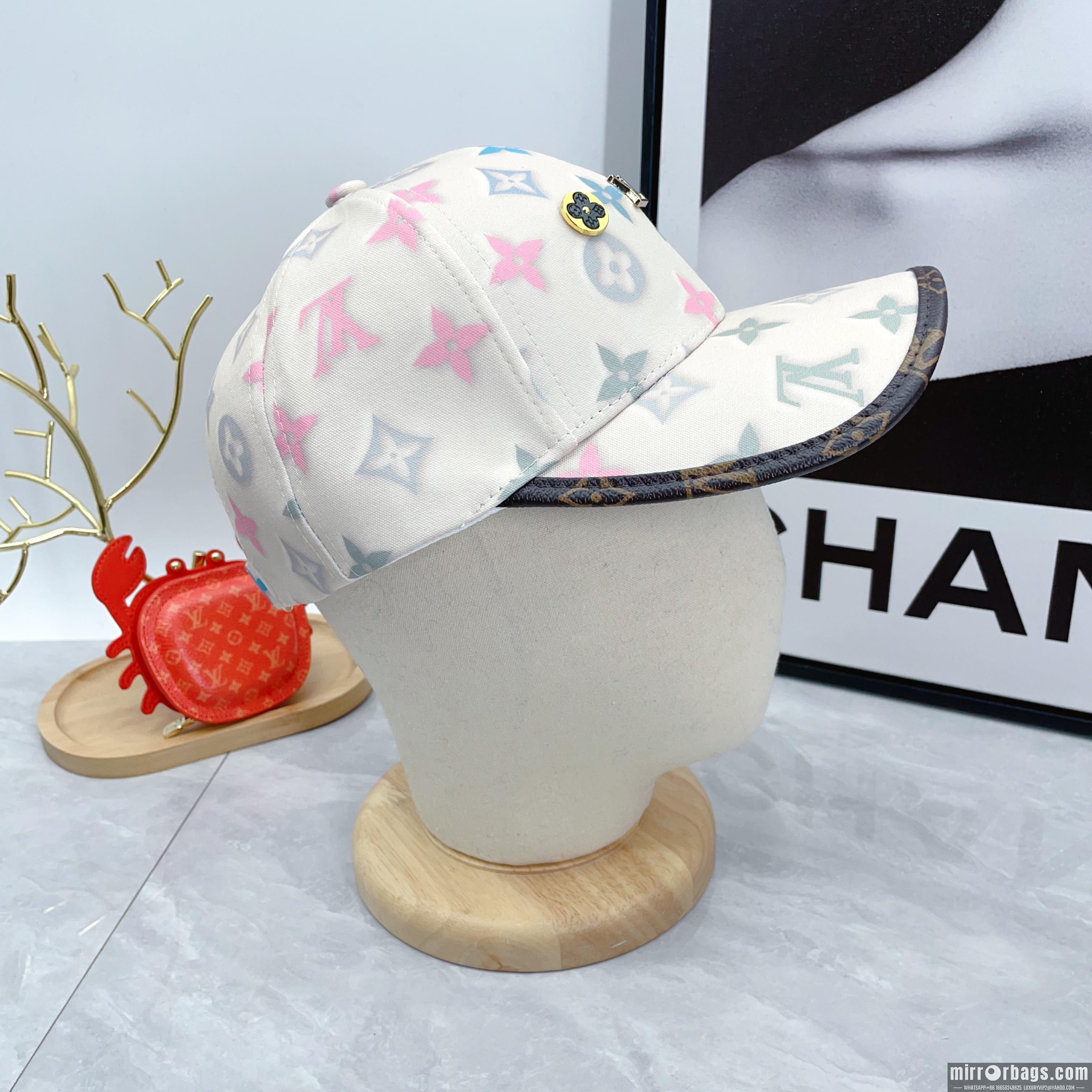 LV Hat dx03