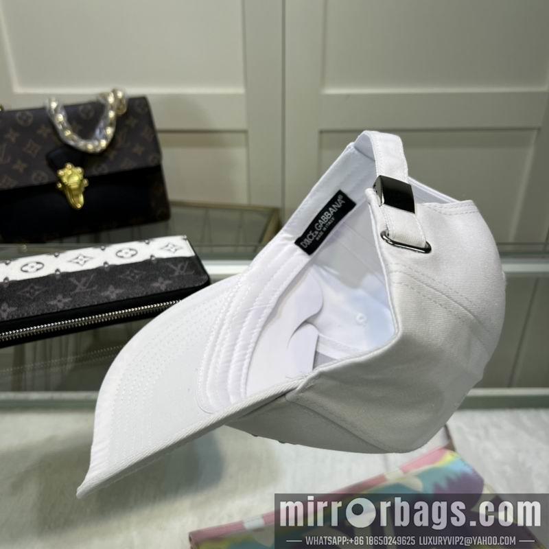 DG Hat 061015
