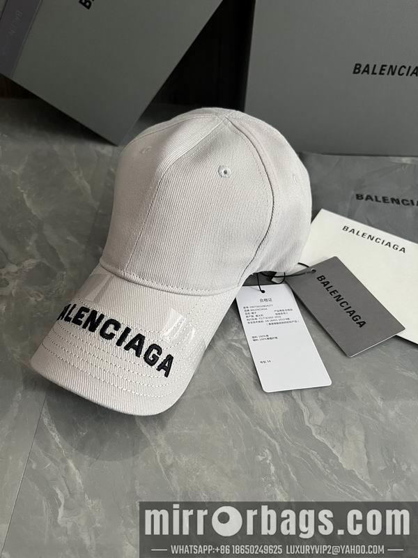 Balenciaga Hat dx41