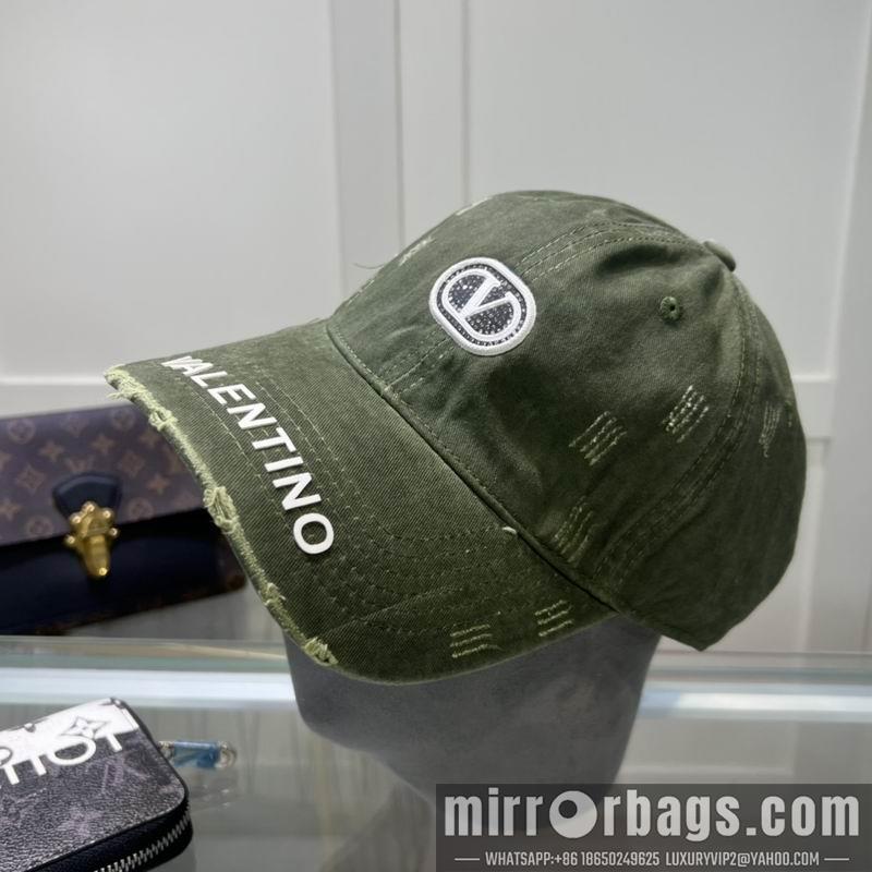 Valentino Hat 042701