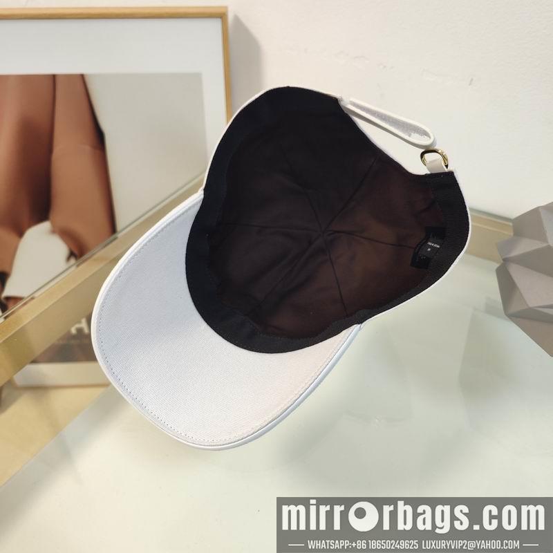 Balenciaga Hat dx80