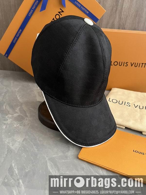 LV Hat dx04