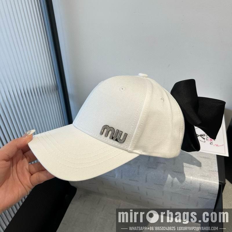 Miumiu Hat dx06