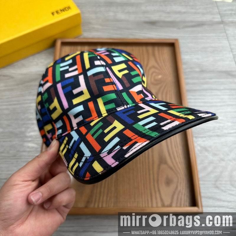 Fendi Hat dx104
