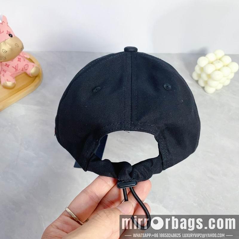 Prada Hat dx19