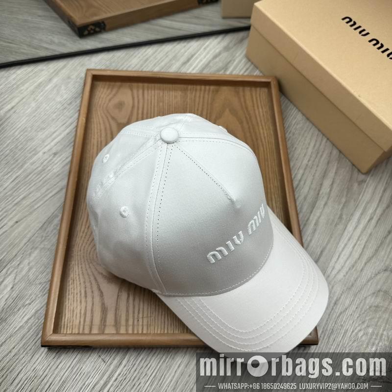 Miumiu Hat dx60