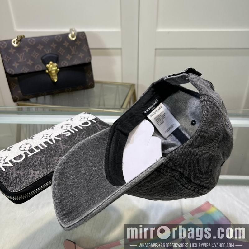 Balenciaga Hat dx31