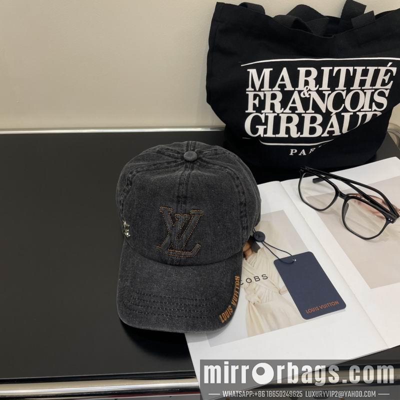 LV Hat 072206