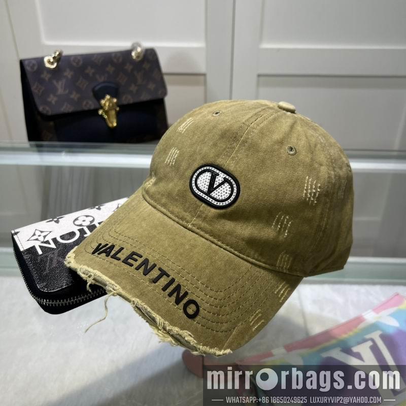 Valentino Hat 042701