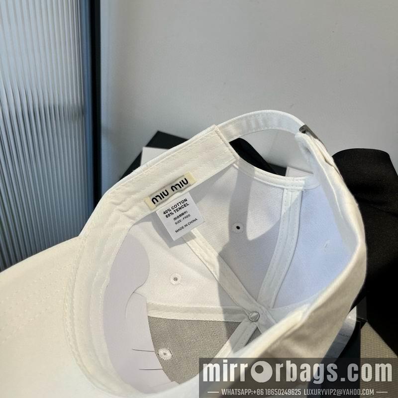 Miumiu Hat dx06