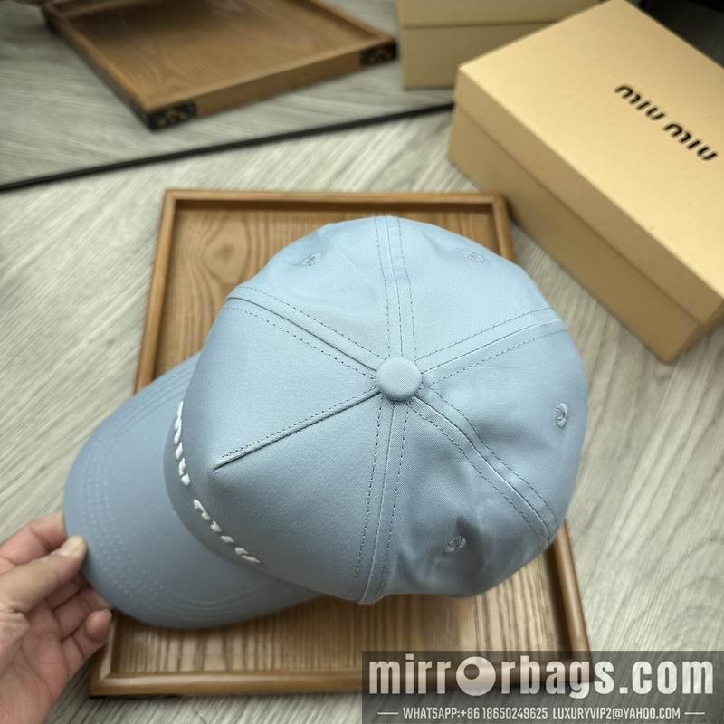 Miumiu Hat dx60