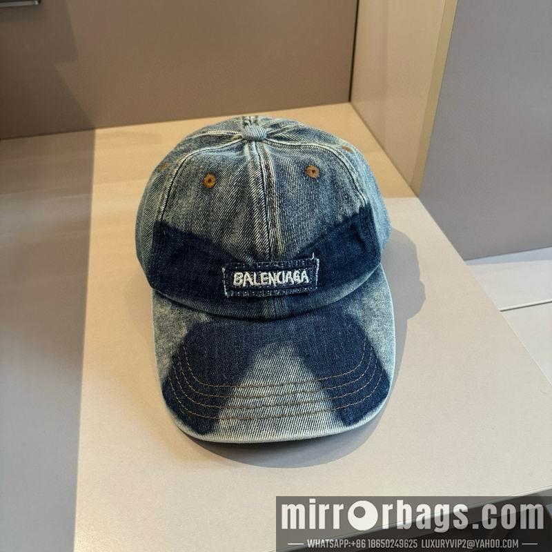 Balenciaga Hat dx08