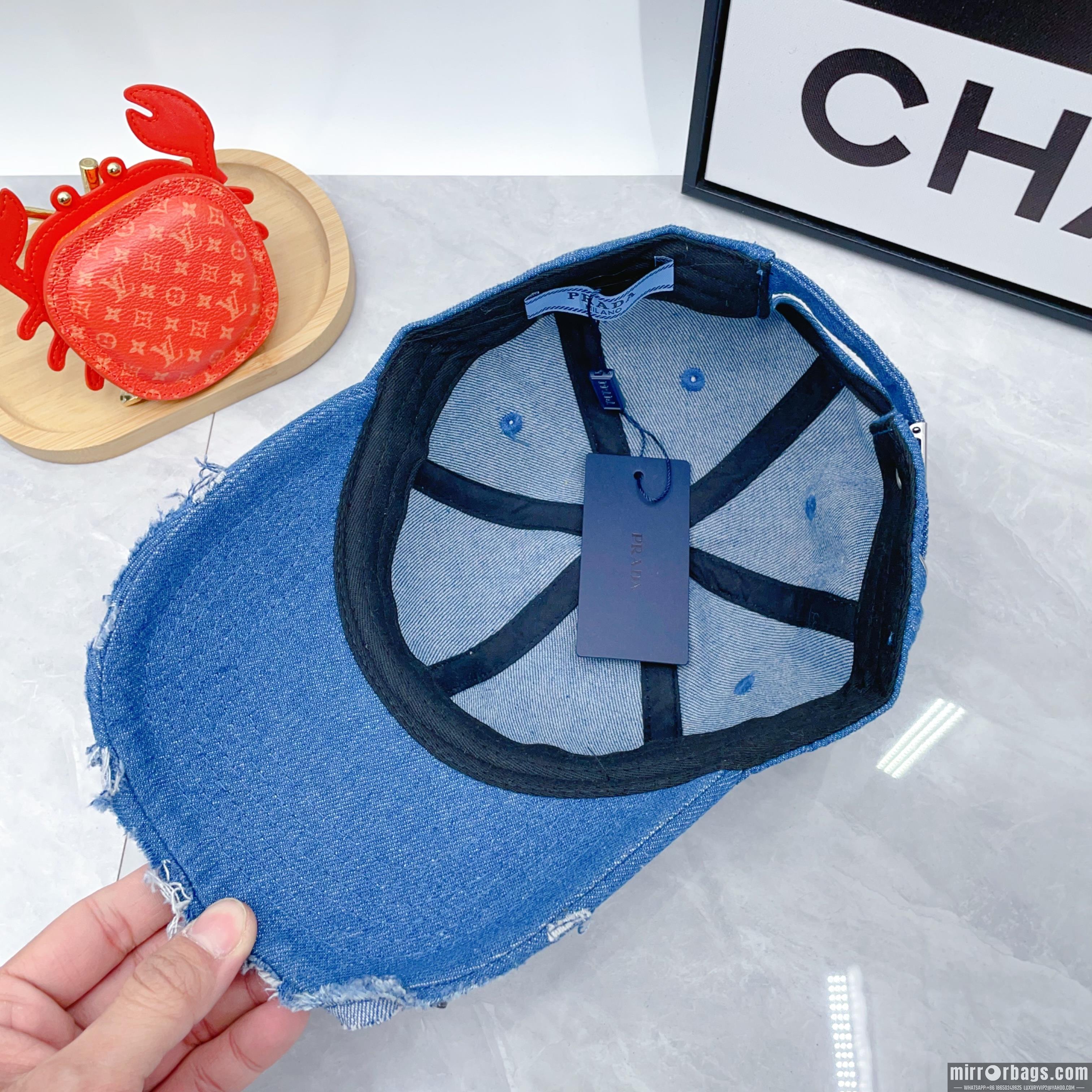 Prada Hat dx01