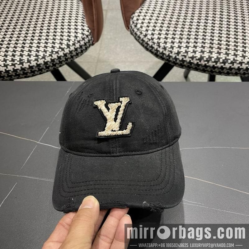LV Hat 040201