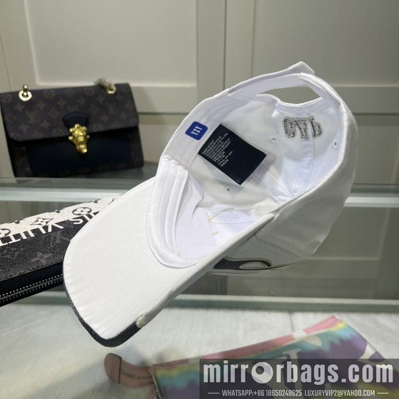 Balenciaga Hat dx111