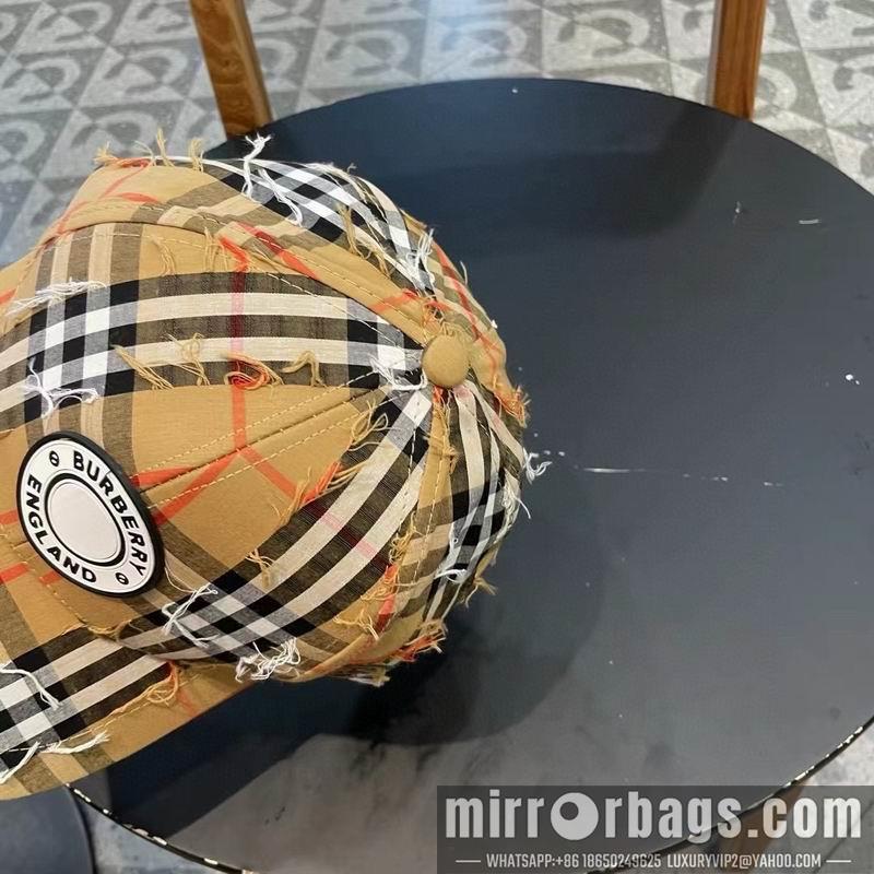 Burberry Hat 030717
